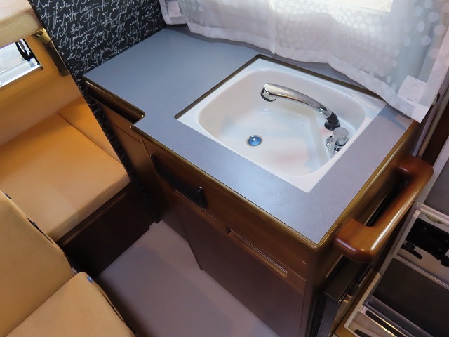 キャンピングカー キャブコン ﾎﾞﾝｺﾞ AtoZ ｱﾐﾃｨﾎﾟﾙﾄ　ｳｨﾝﾄﾞｰｸｰﾗｰ