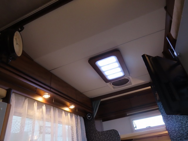 キャンピングカー キャブコン ﾎﾞﾝｺﾞ AtoZ ｱﾐﾃｨﾎﾟﾙﾄ　ｳｨﾝﾄﾞｰｸｰﾗｰ