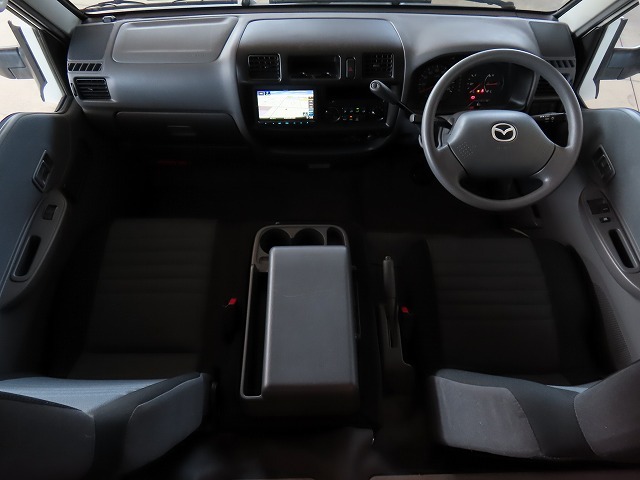 キャンピングカー キャブコン ﾎﾞﾝｺﾞ AtoZ ｱﾐﾃｨﾎﾟﾙﾄ　ｳｨﾝﾄﾞｰｸｰﾗｰ