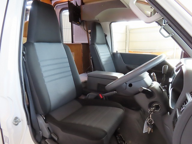 キャンピングカー キャブコン ﾎﾞﾝｺﾞ AtoZ ｱﾐﾃｨﾎﾟﾙﾄ　ｳｨﾝﾄﾞｰｸｰﾗｰ