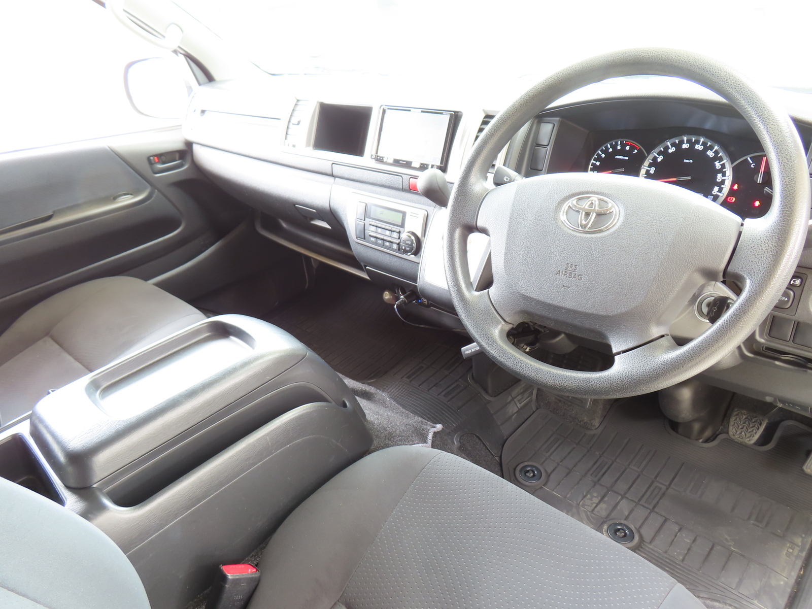 キャンピングカー バンコン ﾚｼﾞｱｽｴｰｽ ﾅｯﾂRV ﾗﾃﾞｨｯｼｭ　FFﾋｰﾀｰ