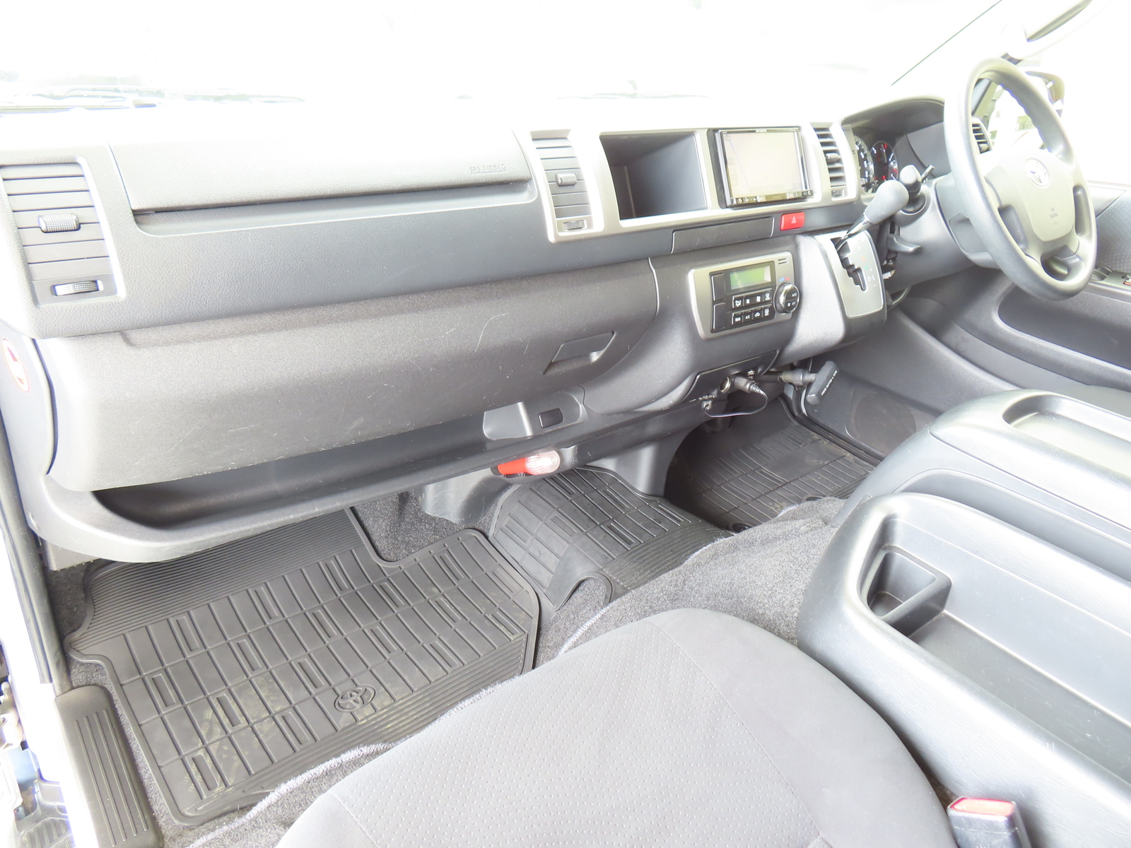 キャンピングカー バンコン ﾚｼﾞｱｽｴｰｽ ﾅｯﾂRV ﾗﾃﾞｨｯｼｭ　FFﾋｰﾀｰ