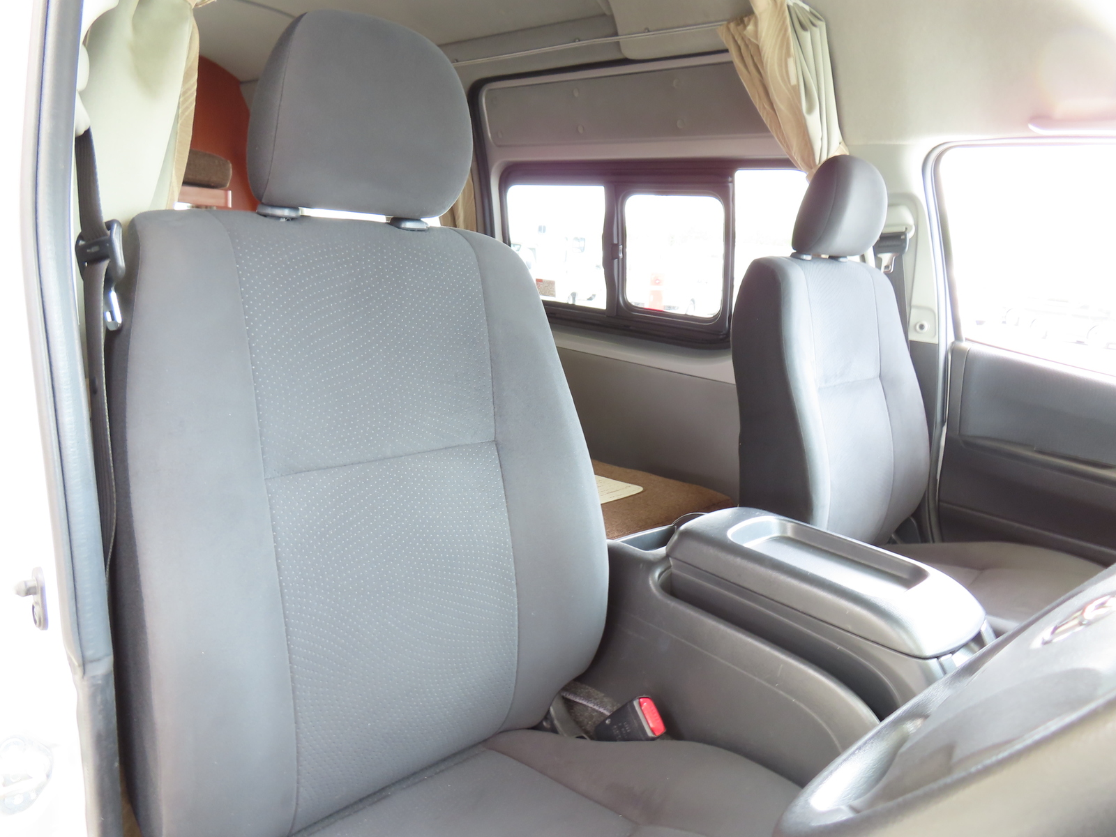 キャンピングカー バンコン ﾚｼﾞｱｽｴｰｽ ﾅｯﾂRV ﾗﾃﾞｨｯｼｭ　FFﾋｰﾀｰ