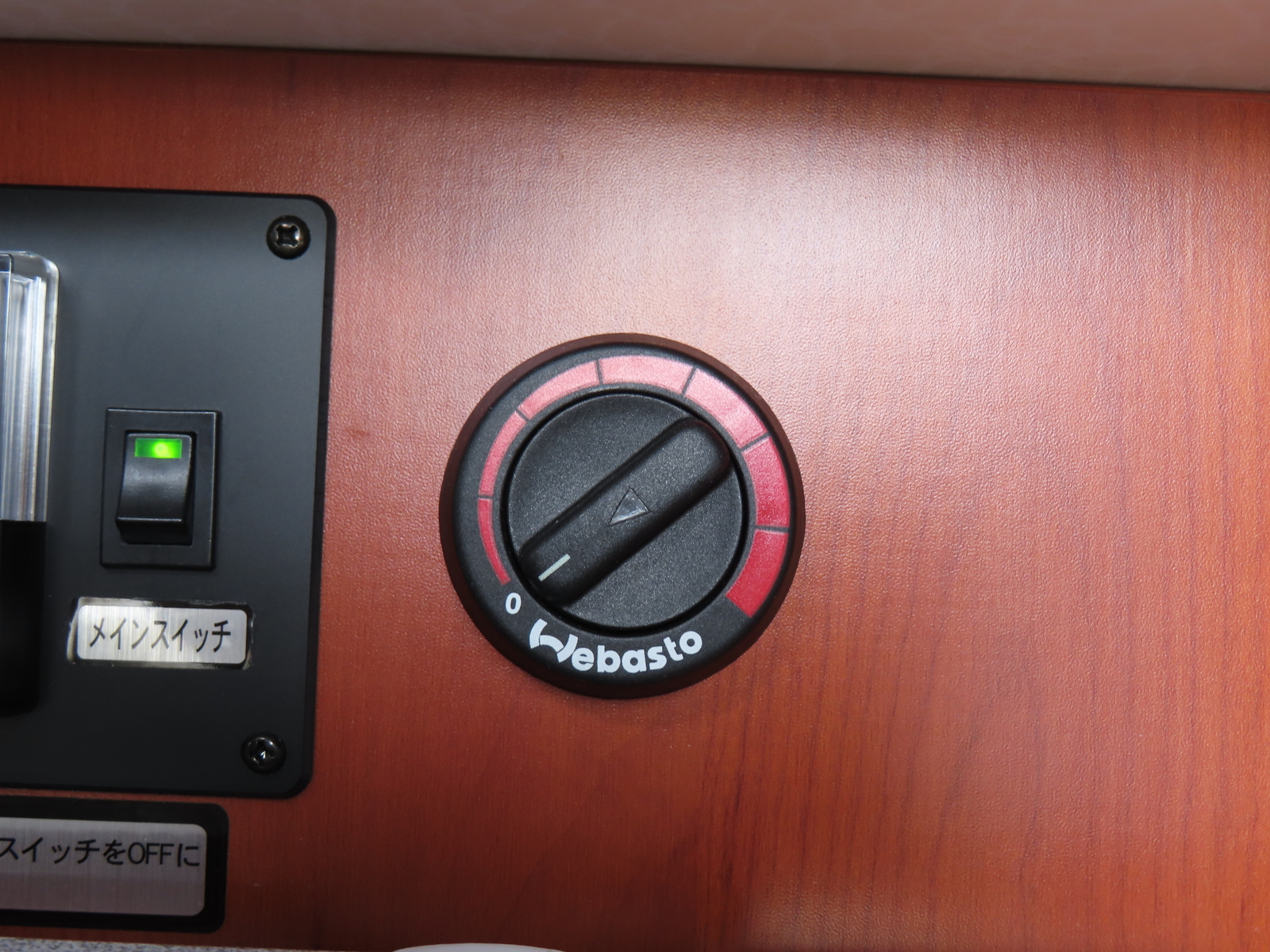 キャンピングカー バンコン ﾚｼﾞｱｽｴｰｽ ﾅｯﾂRV ﾗﾃﾞｨｯｼｭ　FFﾋｰﾀｰ