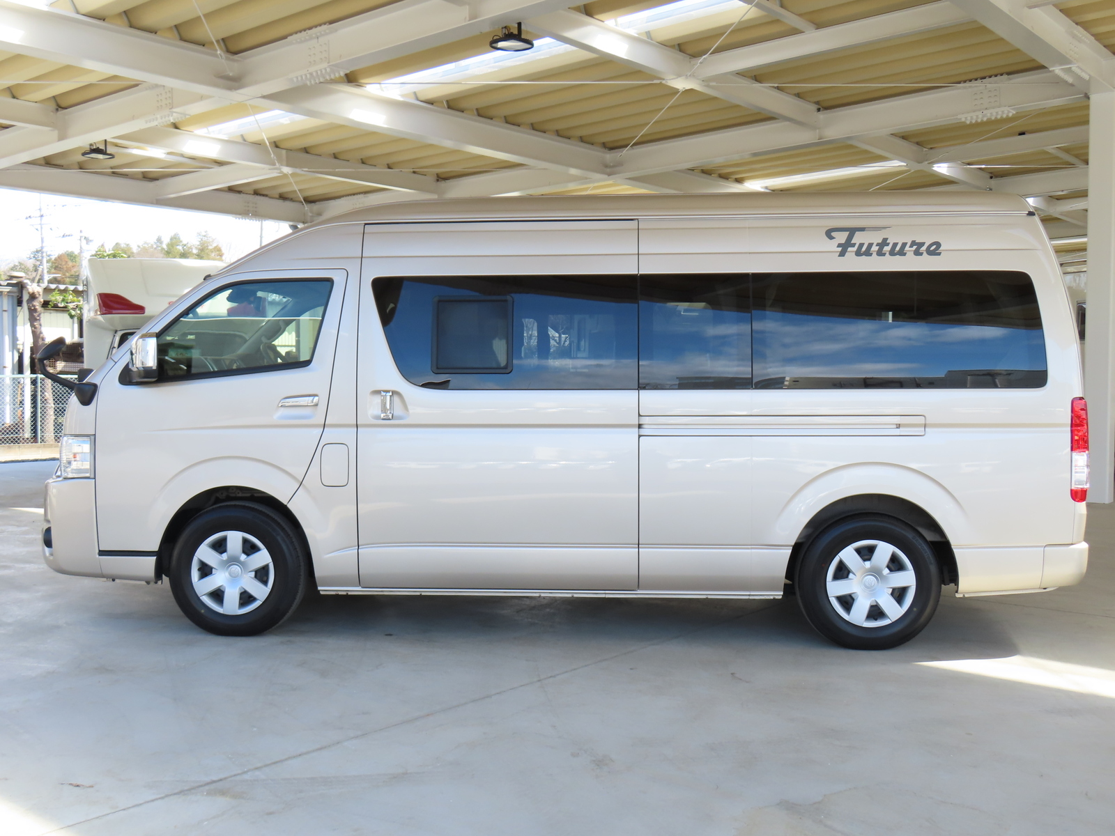 キャンピングカー バンコン ﾊｲｴｰｽ ﾋﾞｰｸﾙ ﾌｭｰﾁｬｰ