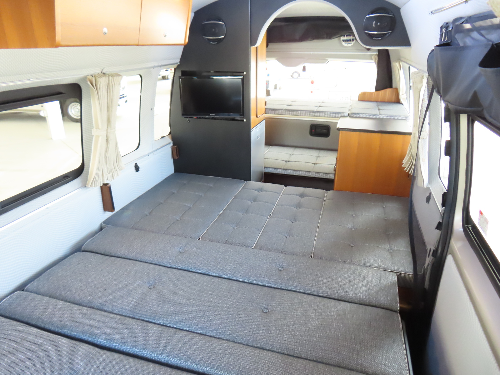 キャンピングカー バンコン ﾊｲｴｰｽ ﾋﾞｰｸﾙ ﾌｭｰﾁｬｰ