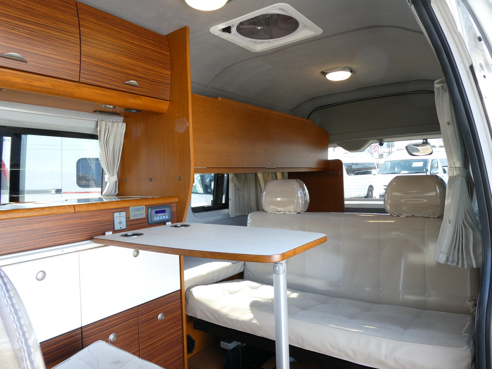 キャンピングカー バンコン ﾄｲﾌｧｸﾄﾘｰ　ﾗﾝﾄﾞﾃｨﾋﾟｰ　ｿｰﾗｰﾊﾟﾈﾙ　ｵｰﾆﾝｸﾞ