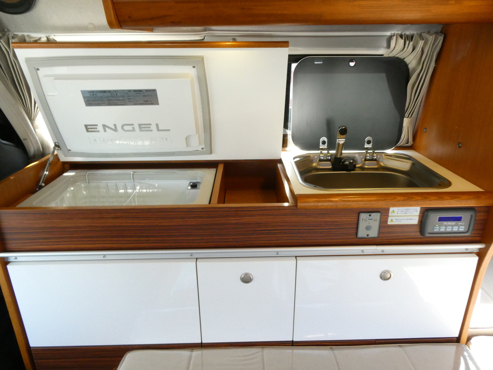 キャンピングカー バンコン ﾄｲﾌｧｸﾄﾘｰ　ﾗﾝﾄﾞﾃｨﾋﾟｰ　ｿｰﾗｰﾊﾟﾈﾙ　ｵｰﾆﾝｸﾞ