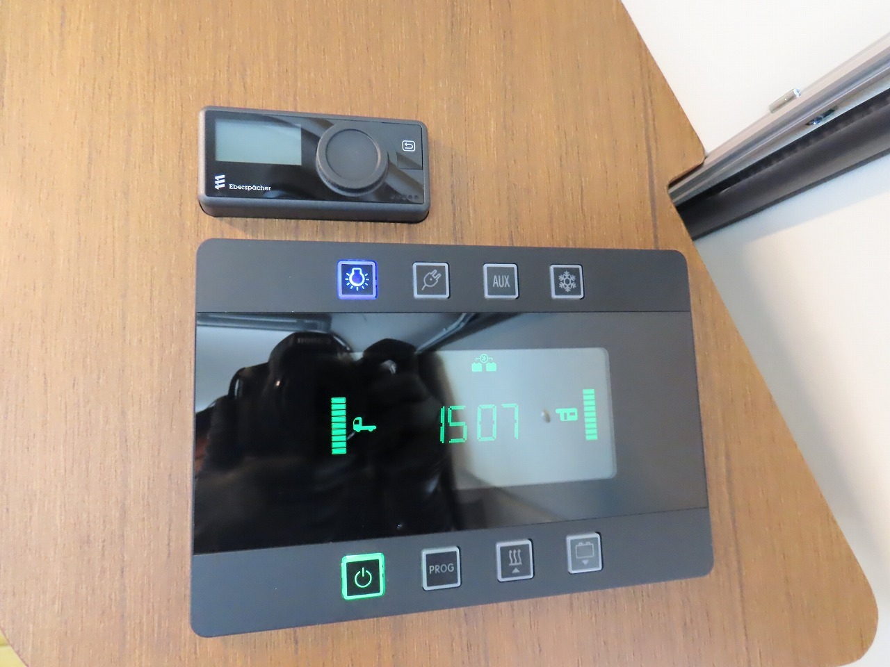 キャンピングカー バンコン ﾊｲｴｰｽ ﾊﾞｰﾃﾞﾝｸﾞﾗﾝﾃﾞ ｶｰｻﾎｰﾑED4WD