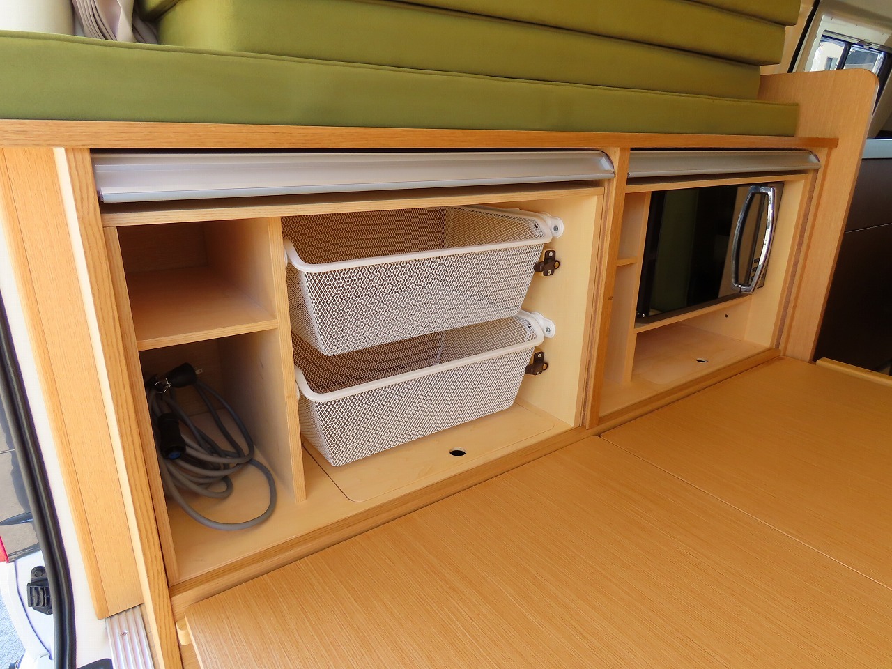 キャンピングカー バンコン ﾊｲｴｰｽ ﾊﾞｰﾃﾞﾝｸﾞﾗﾝﾃﾞ ｶｰｻﾎｰﾑED4WD