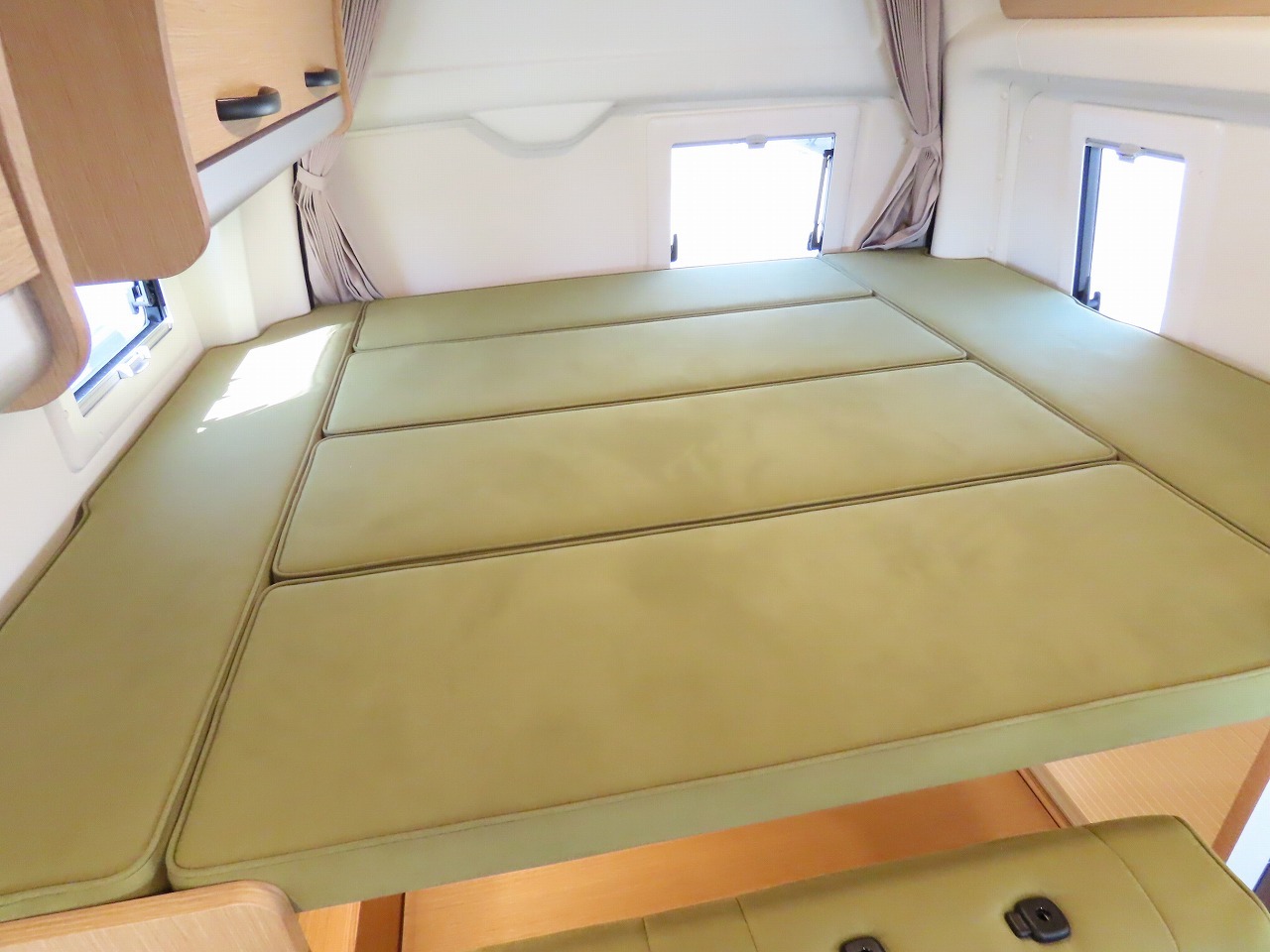 キャンピングカー バンコン ﾊｲｴｰｽ ﾊﾞｰﾃﾞﾝｸﾞﾗﾝﾃﾞ ｶｰｻﾎｰﾑED4WD