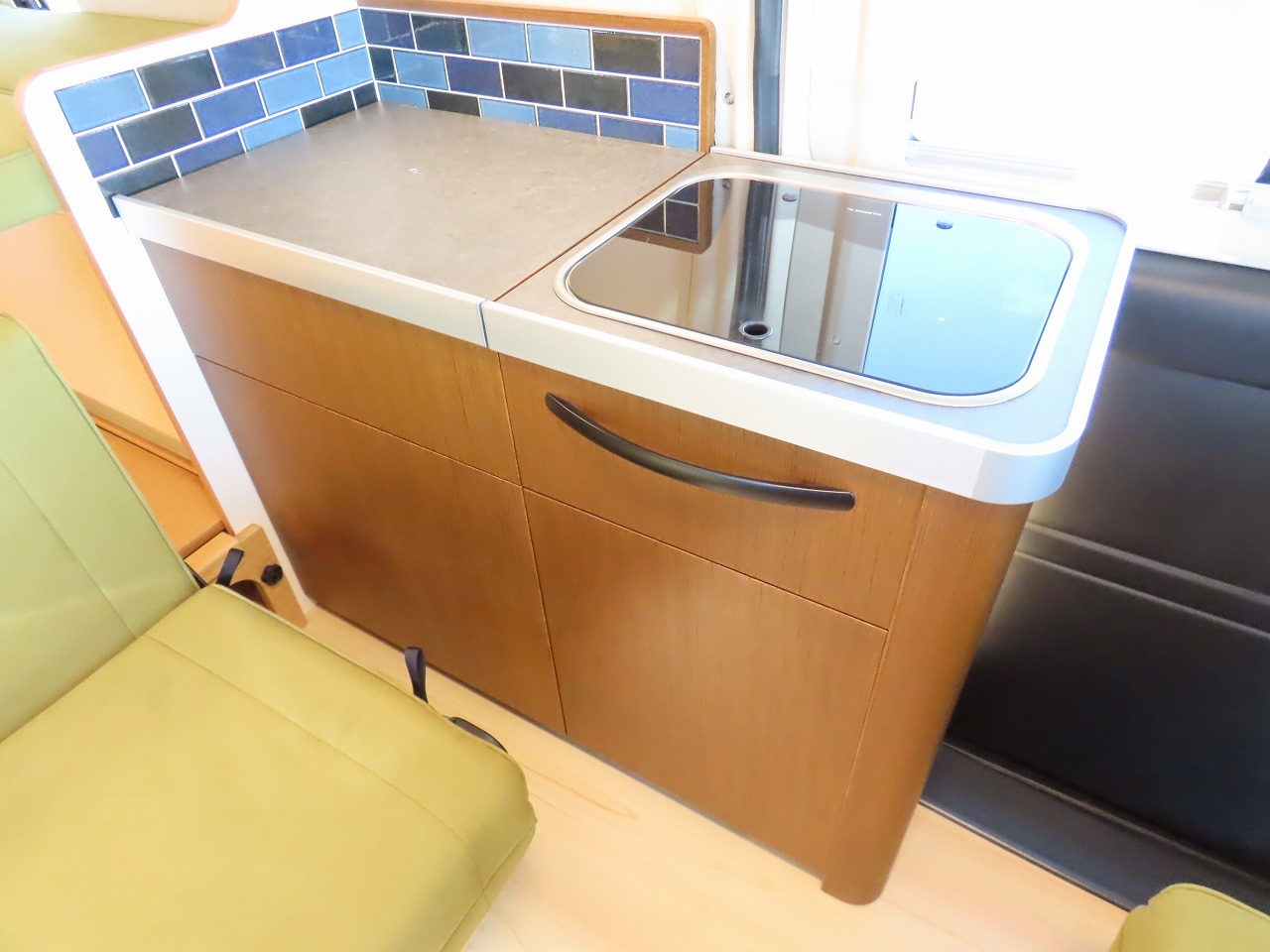 キャンピングカー バンコン ﾊｲｴｰｽ ﾊﾞｰﾃﾞﾝｸﾞﾗﾝﾃﾞ ｶｰｻﾎｰﾑED4WD