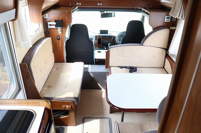 キャンピングカー キャブコン ｶﾑﾛｰﾄﾞ ﾊﾞﾝﾃｯｸｼﾞﾙ520 家庭用ｴｱｺﾝ4WD