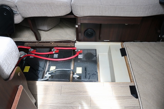 キャンピングカー キャブコン ｶﾑﾛｰﾄﾞ LTｷｬﾝﾊﾟｰ ﾚｶﾞｰﾄﾞﾈｵ+ 4WD