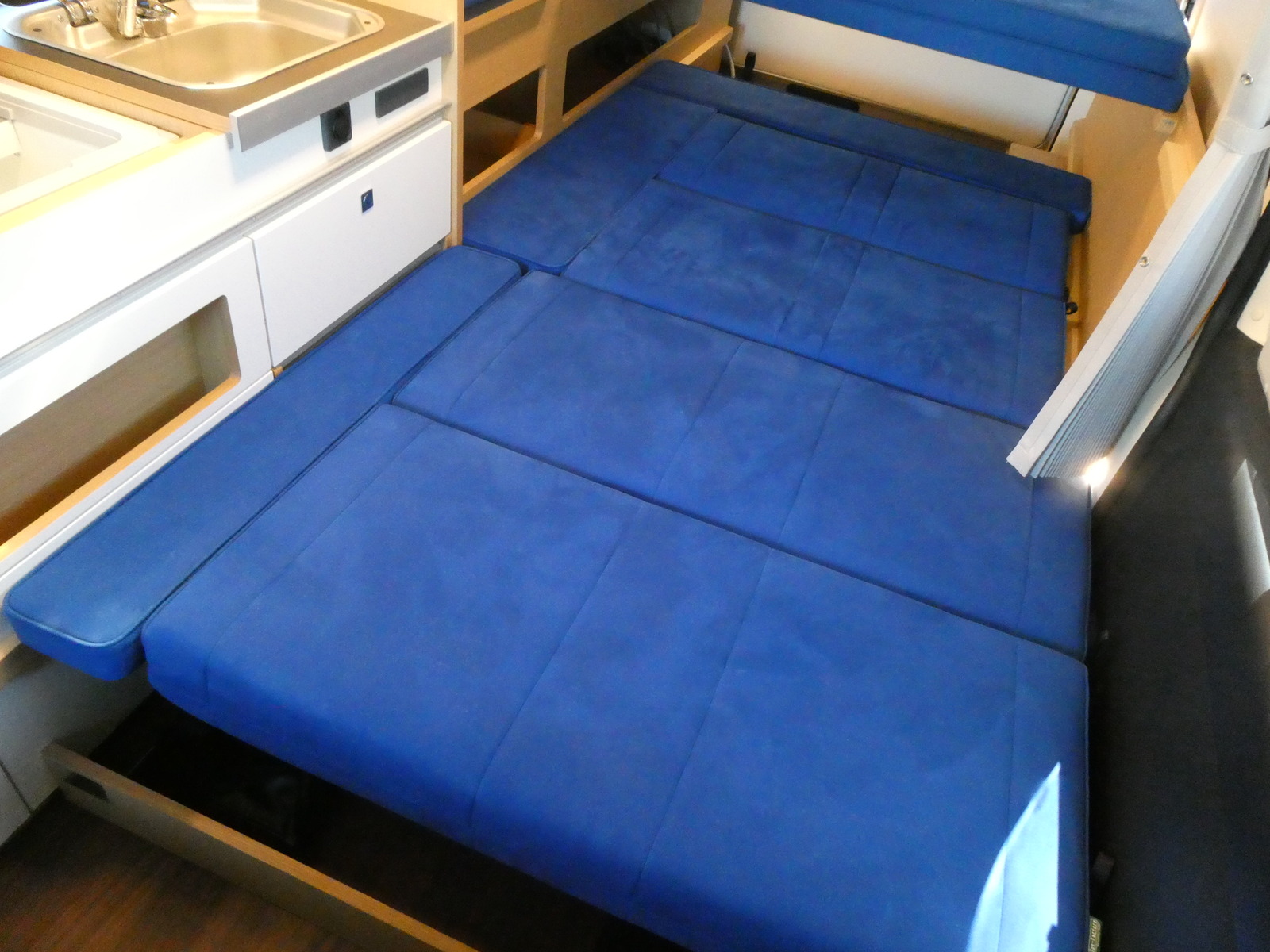 キャンピングカー バンコン ﾄｲﾌｧｸﾄﾘｰ　ﾊﾞﾚｲｱ　ﾘﾁｳﾑBT　FF　OPﾘｰﾌ