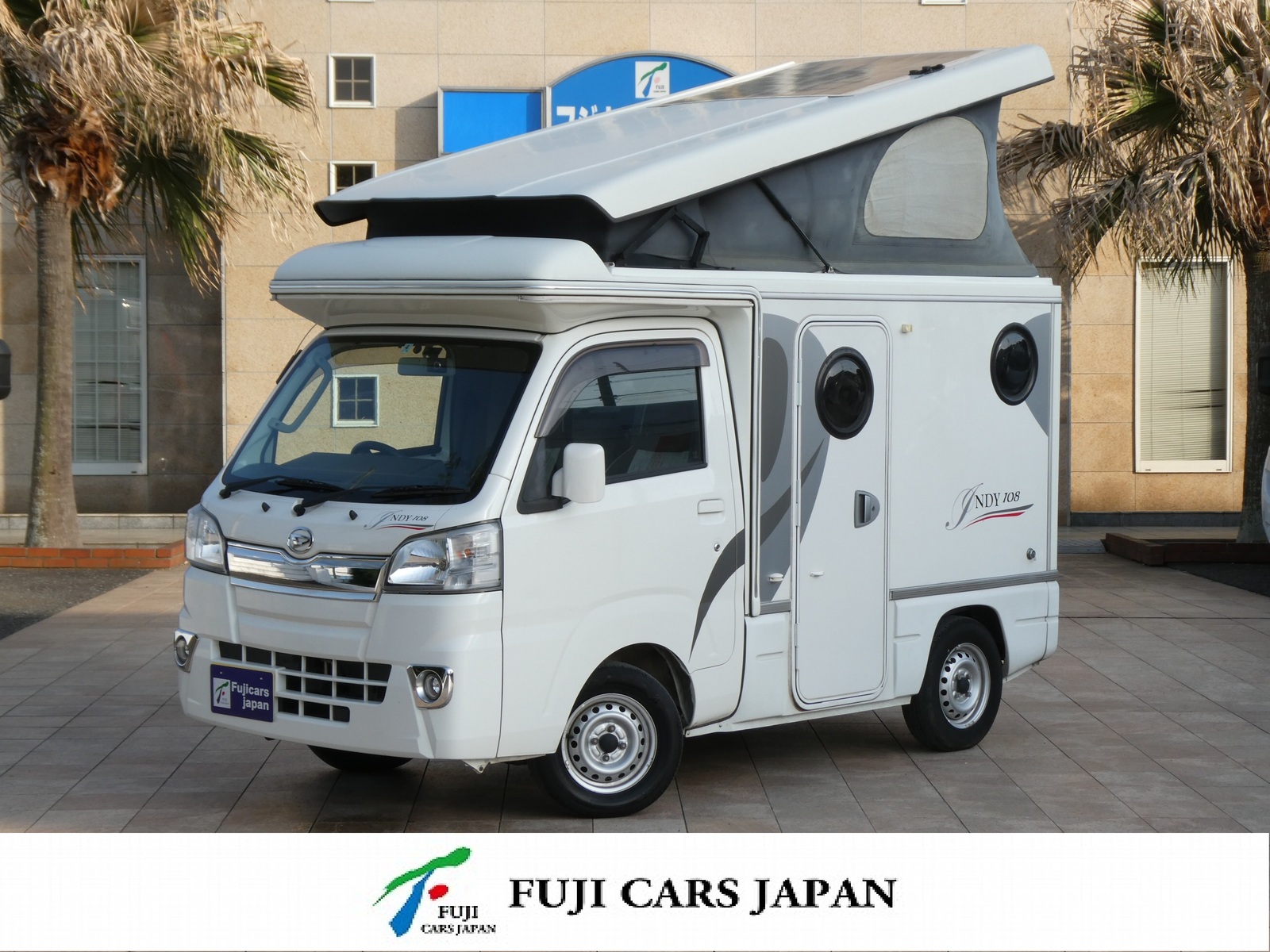 キャンピングカー 軽キャンパー 東和モータース　インディ108　ポップアップ　ソーラーパネル