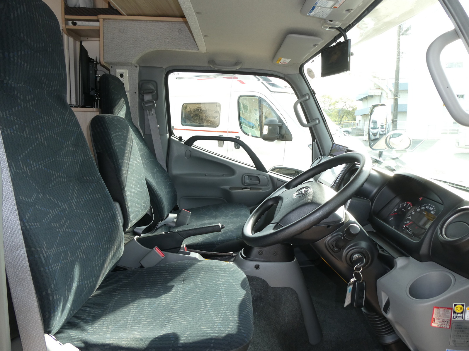 キャンピングカー キャブコン ﾅｯﾂRV　ｸﾚｿﾝｼﾞｬｰﾆｰ　ﾀｲﾌﾟX　ｴﾎﾞﾗｲﾄ　家AC