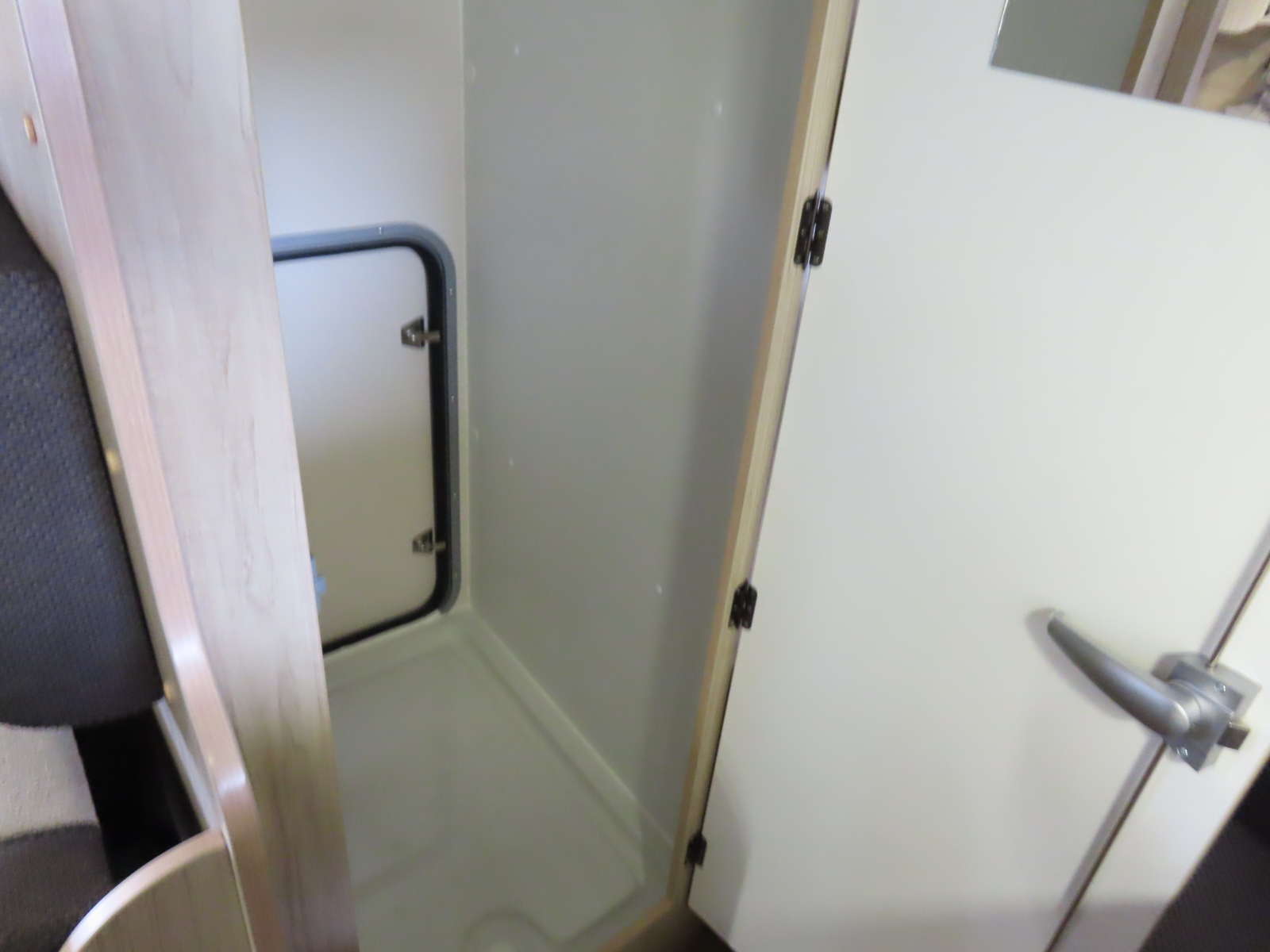 キャンピングカー キャブコン ｶﾑﾛｰﾄﾞ ﾅｯﾂRV ｸﾚｿﾝｼﾞｬｰﾆｰ　軽油