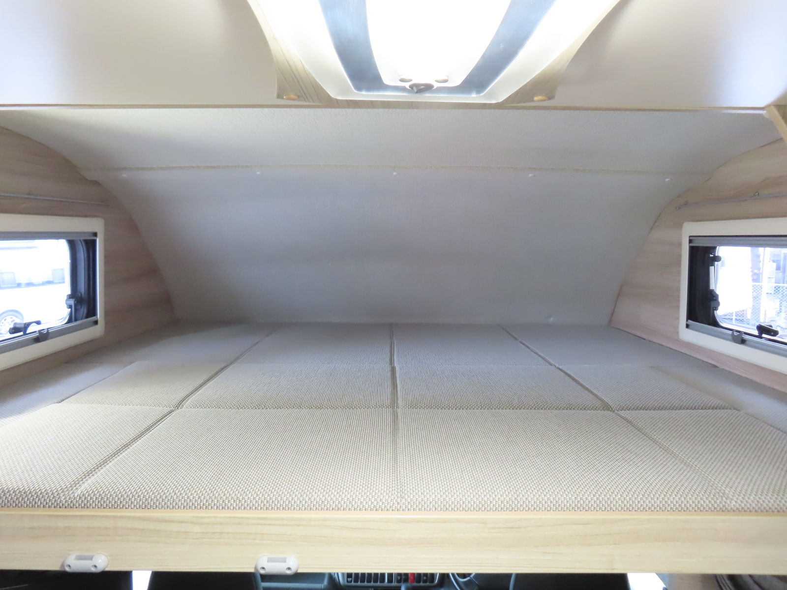 キャンピングカー キャブコン ｶﾑﾛｰﾄﾞ ﾅｯﾂRV ｸﾚｿﾝｼﾞｬｰﾆｰ　軽油