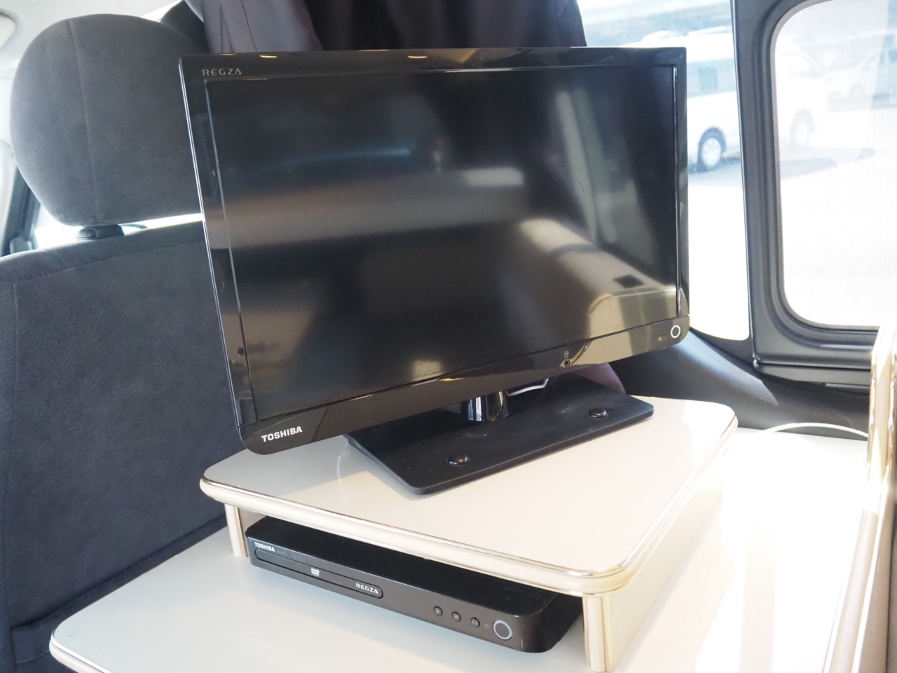 キャンピングカー バンコン ﾊｲｴｰｽ ﾘﾗｯｸｽﾜｺﾞﾝ ｲﾝﾌｨﾆﾃｨ 4WD