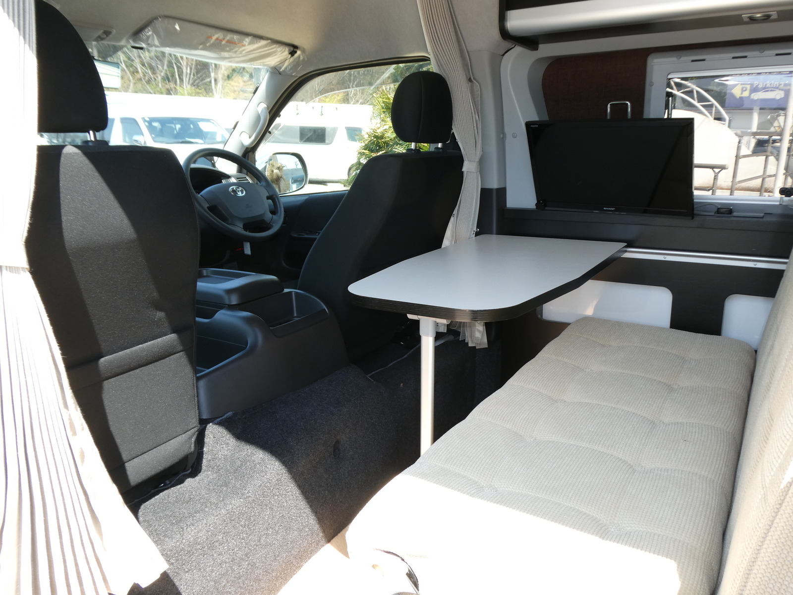 キャンピングカー バンコン ﾄｲﾌｧｸﾄﾘｰ　ﾊﾞｰﾃﾞﾝ　FF　ｿｰﾗｰ　DC冷蔵庫