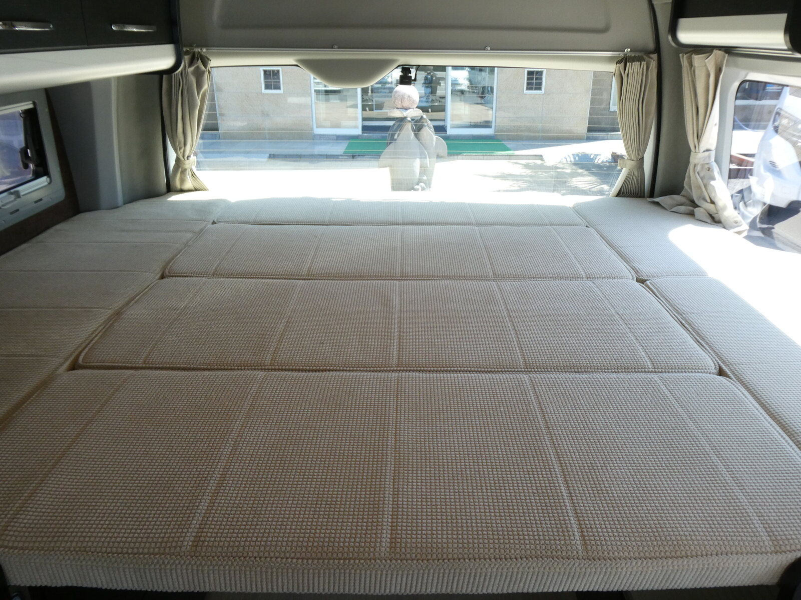 キャンピングカー バンコン ﾄｲﾌｧｸﾄﾘｰ　ﾊﾞｰﾃﾞﾝ　FF　ｿｰﾗｰ　DC冷蔵庫