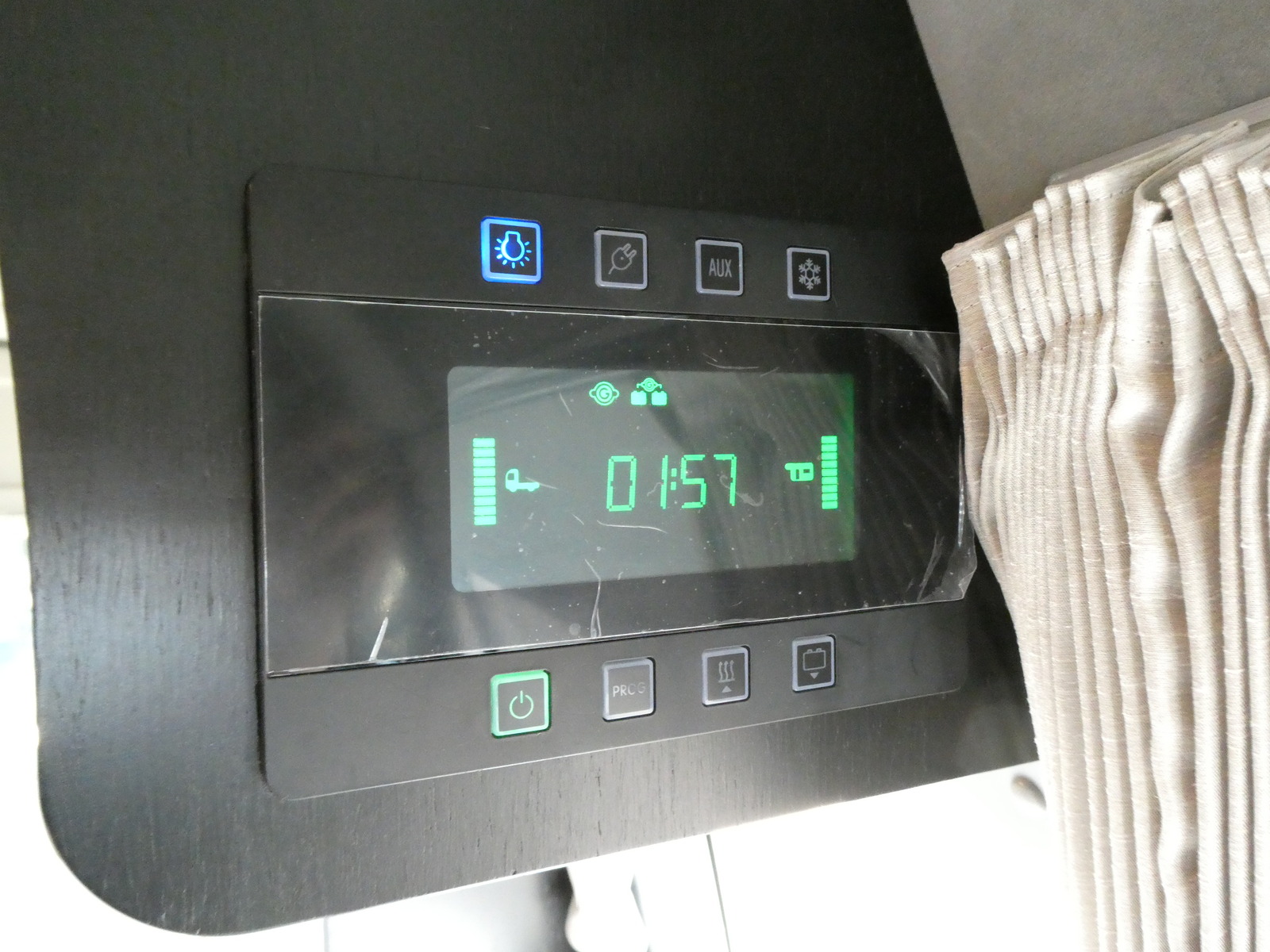 キャンピングカー バンコン ﾄｲﾌｧｸﾄﾘｰ　ﾊﾞｰﾃﾞﾝ　FF　ｿｰﾗｰ　DC冷蔵庫