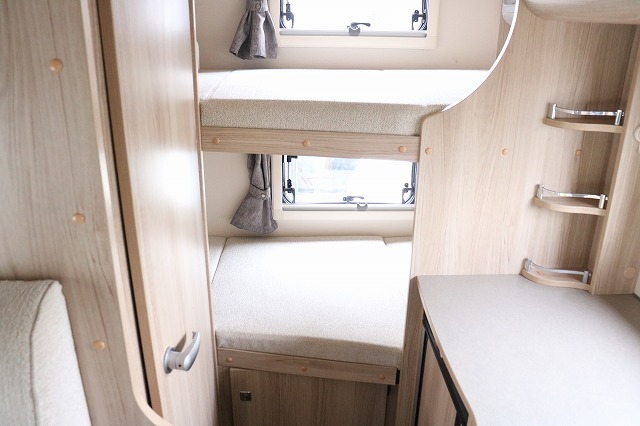 キャンピングカー キャブコン ｶﾑﾛｰﾄﾞﾅｯﾂ ｸﾚｿﾝｼﾞｬｰﾆｰWｴﾎﾞﾗｲﾄ4WD