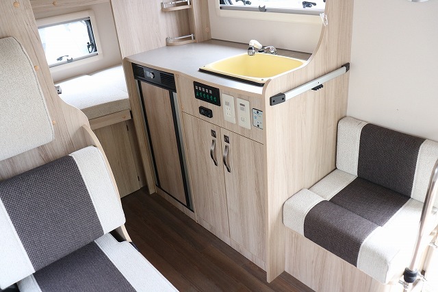 キャンピングカー キャブコン ｶﾑﾛｰﾄﾞﾅｯﾂ ｸﾚｿﾝｼﾞｬｰﾆｰWｴﾎﾞﾗｲﾄ4WD