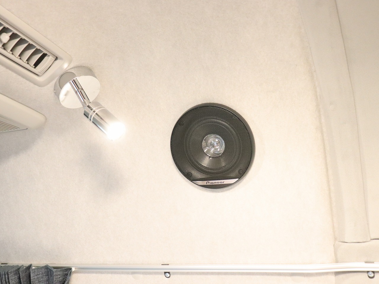 キャンピングカー バンコン ﾊｲｴｰｽ ﾌﾚｯｸｽ ﾓﾋﾞｰﾃﾞｨｯｸNH#02 4WD