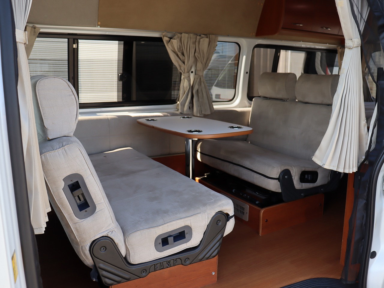 キャンピングカー バンコン ﾊｲｴｰｽ ｵﾘｼﾞﾅﾙｷｬﾝﾊﾟｰ FF･TV