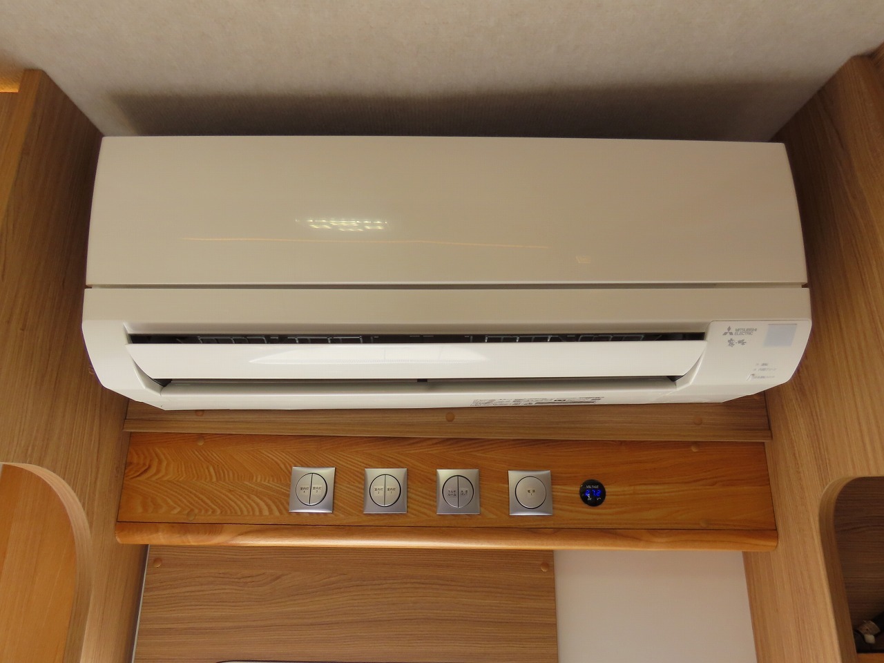 キャンピングカー キャブコン ﾋﾞｰｶﾑ NTB ｸﾚｽﾃｯﾄﾞｱｲﾋﾞｽ 家庭用ｴｱｺﾝ