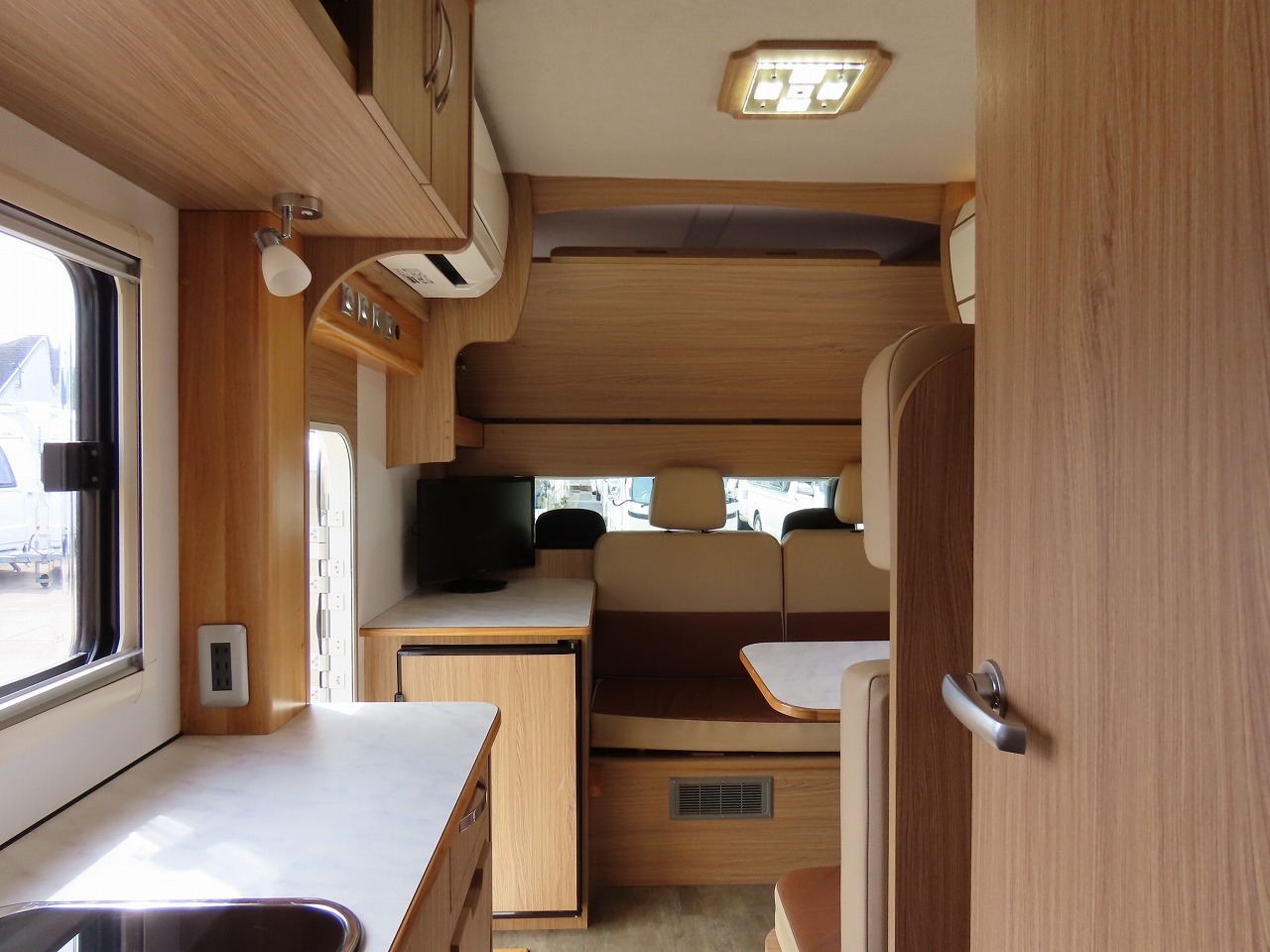 キャンピングカー キャブコン ﾋﾞｰｶﾑ NTB ｸﾚｽﾃｯﾄﾞｱｲﾋﾞｽ 家庭用ｴｱｺﾝ