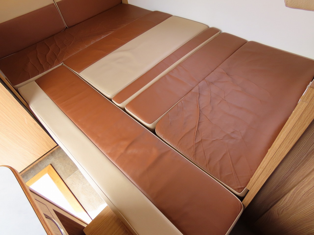 キャンピングカー キャブコン ﾋﾞｰｶﾑ NTB ｸﾚｽﾃｯﾄﾞｱｲﾋﾞｽ 家庭用ｴｱｺﾝ