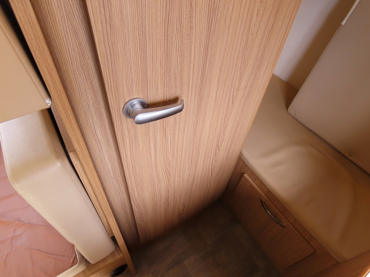 キャンピングカー キャブコン ﾋﾞｰｶﾑ NTB ｸﾚｽﾃｯﾄﾞｱｲﾋﾞｽ 家庭用ｴｱｺﾝ