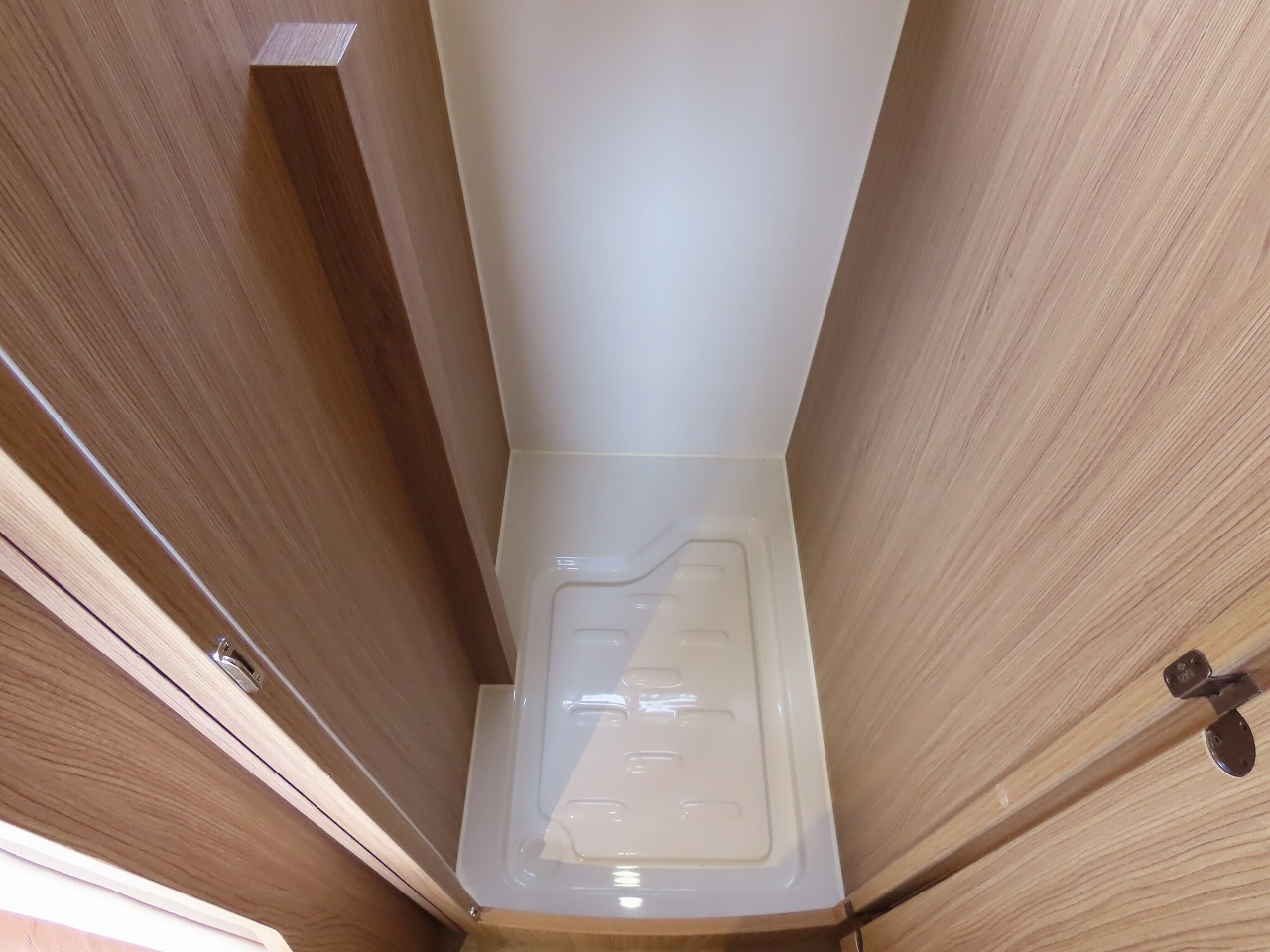 キャンピングカー キャブコン ﾋﾞｰｶﾑ NTB ｸﾚｽﾃｯﾄﾞｱｲﾋﾞｽ 家庭用ｴｱｺﾝ