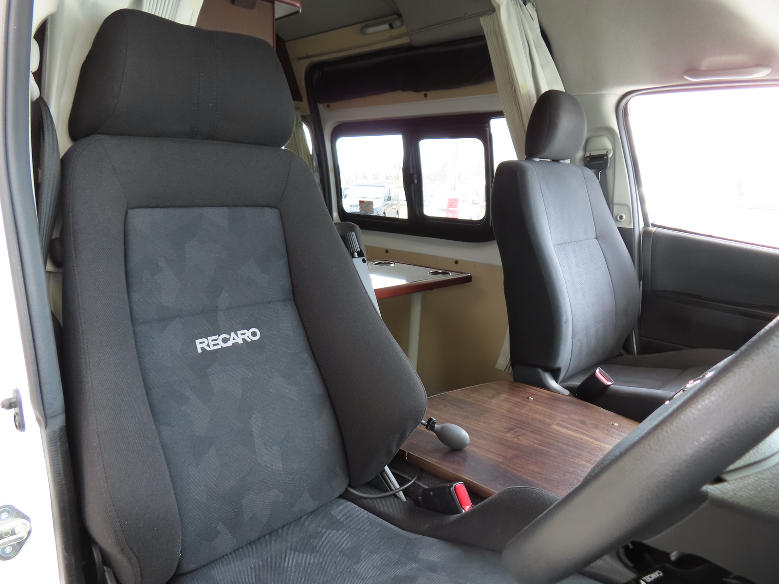 キャンピングカー バンコン ﾊｲｴｰｽ OMC 銀河　ﾘﾁｳﾑ FFﾋｰﾀｰ