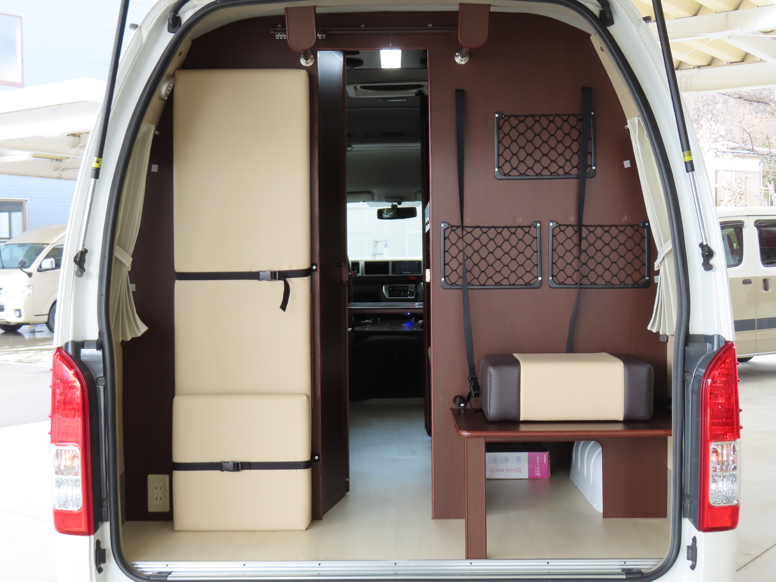 キャンピングカー バンコン ﾊｲｴｰｽ OMC 銀河　ﾘﾁｳﾑ FFﾋｰﾀｰ