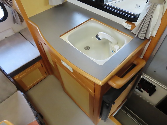 キャンピングカー キャブコン ﾎﾞﾝｺﾞ AtoZ ｱﾐﾃｨ 家庭用ｴｱｺﾝ