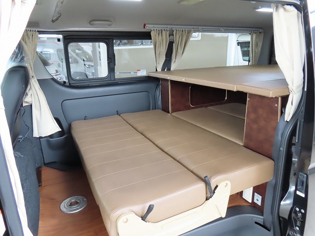 キャンピングカー バンコン ﾊｲｴｰｽ ﾊﾞﾝﾚﾎﾞVR470 ﾀｲﾌﾟ1 FFﾋｰﾀｰ