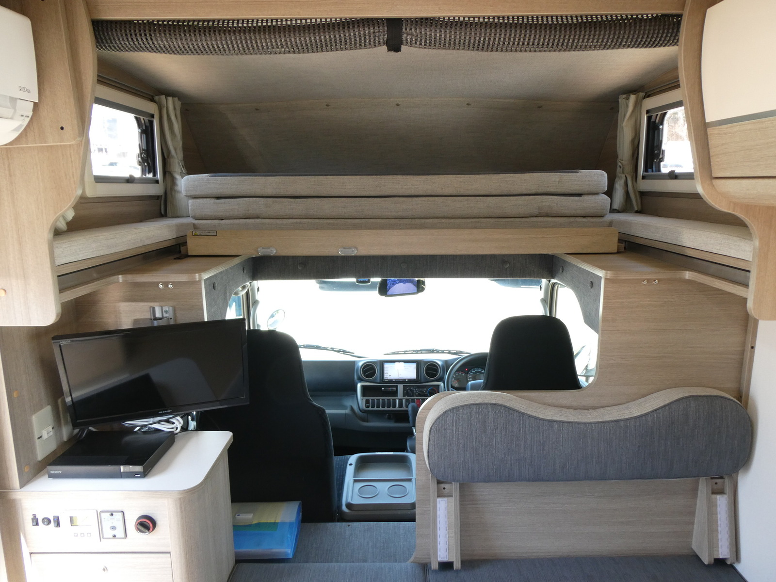 キャンピングカー キャブコン 東和ﾓｰﾀｰｽ　ｳﾞｫｰﾝﾉｲﾝR2B(KDY系)家ｴｱｺﾝ