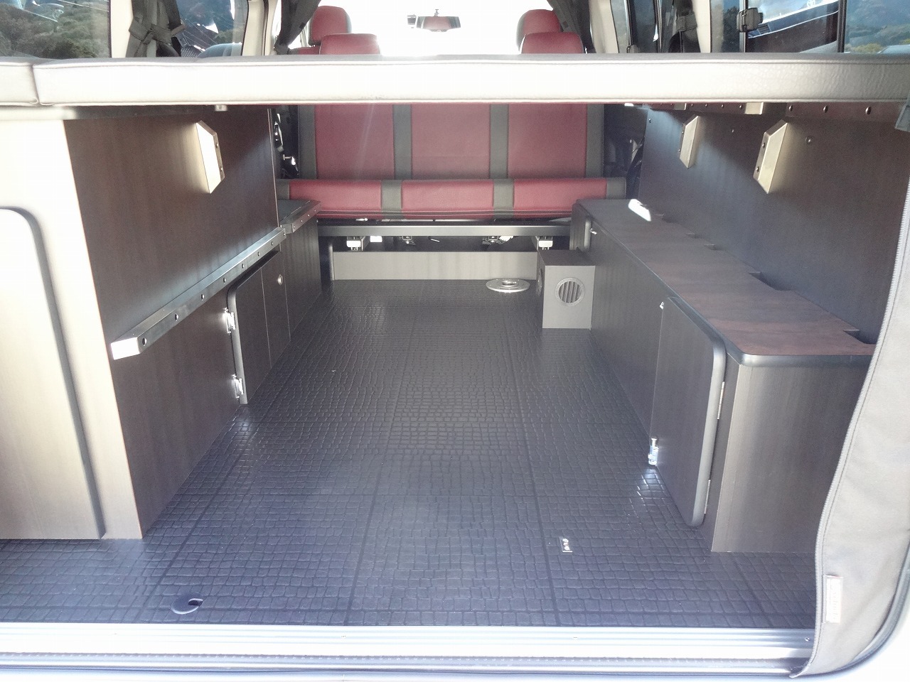 キャンピングカー バンコン ﾊｲｴｰｽ ﾃﾞﾙﾀﾘﾝｸ ﾊﾞｰｼﾞﾙV1 4WD　FF暖