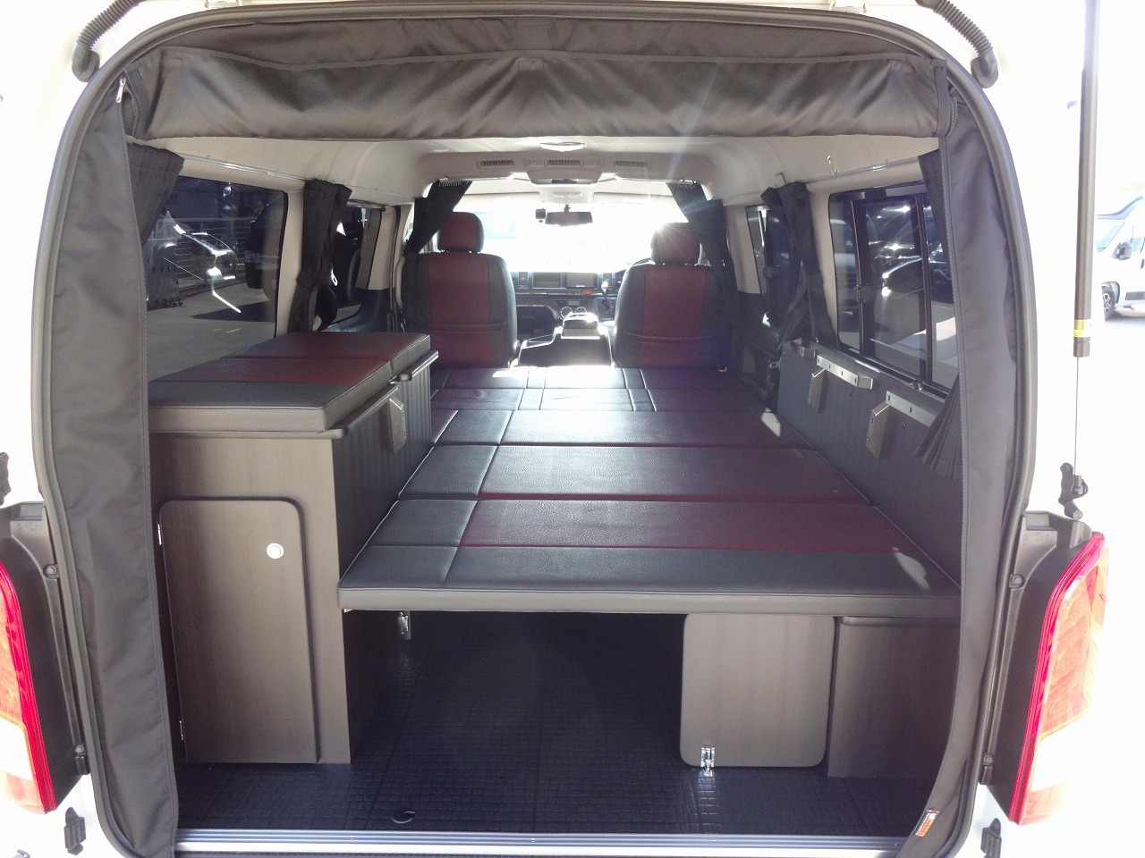 キャンピングカー バンコン ﾊｲｴｰｽ ﾃﾞﾙﾀﾘﾝｸ ﾊﾞｰｼﾞﾙV1 4WD　FF暖