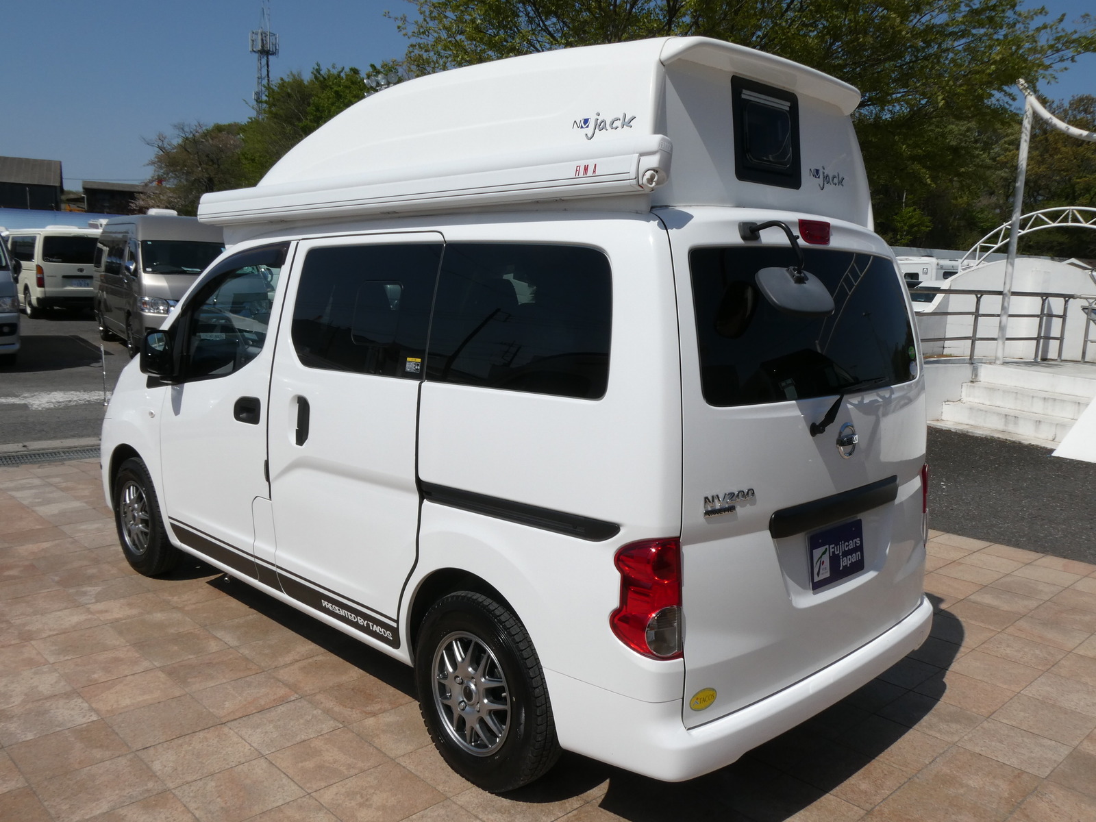 キャンピングカー バンコン ﾀｺｽ　ｼﾞｬｯｸ　FF新品取り付け済み