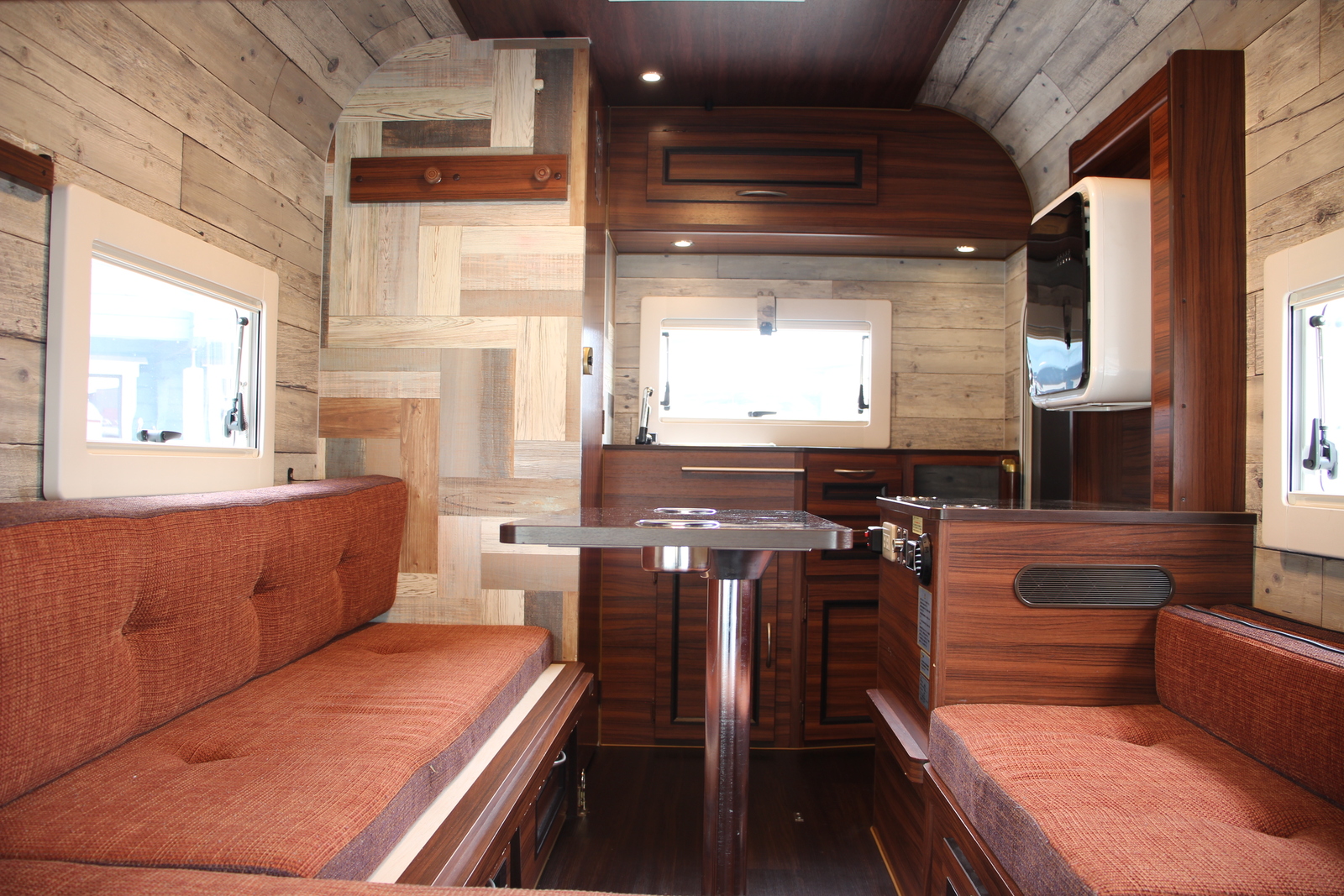 キャンピングカー キャブコン ﾀｳﾝｴｰｽ ﾐｽﾃｨｯｸ ﾚｼﾞｽﾄﾛｱｳﾙ