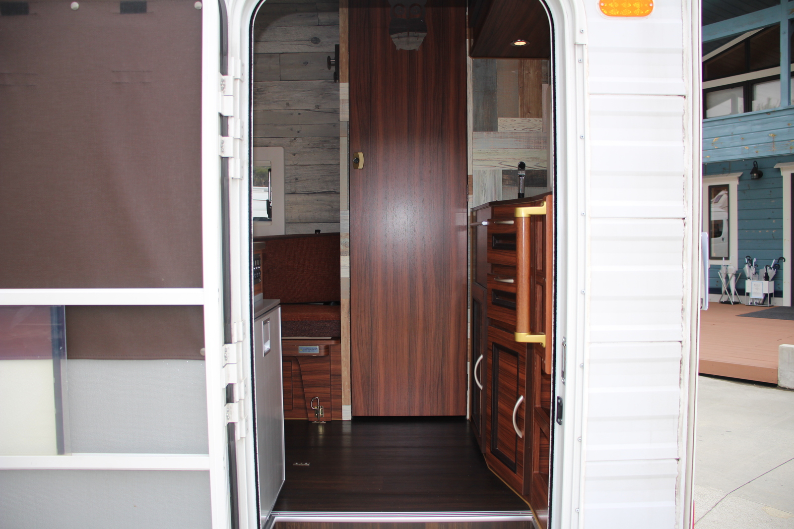 キャンピングカー キャブコン ﾀｳﾝｴｰｽ ﾐｽﾃｨｯｸ ﾚｼﾞｽﾄﾛｱｳﾙ