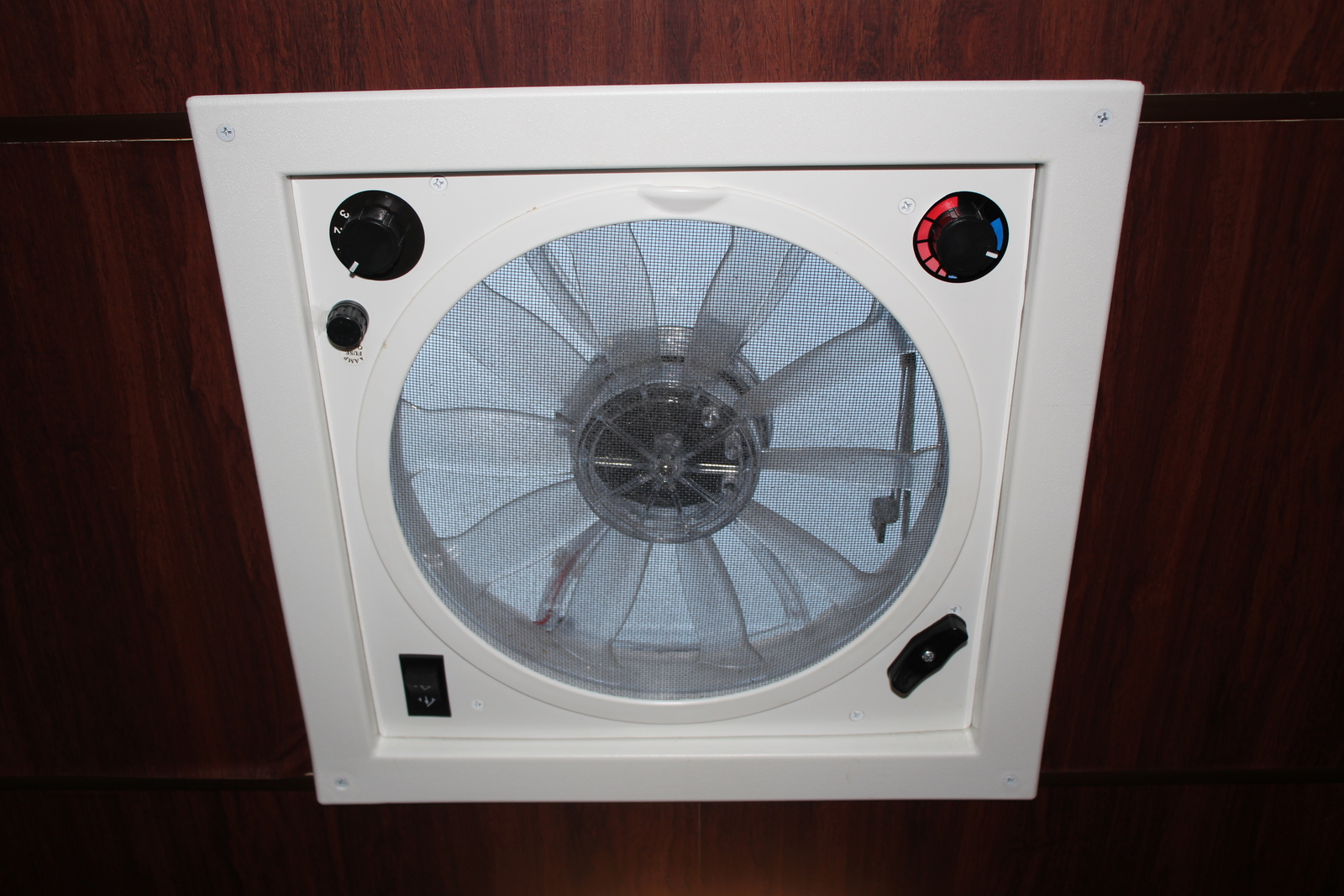 キャンピングカー キャブコン ﾀｳﾝｴｰｽ ﾐｽﾃｨｯｸ ﾚｼﾞｽﾄﾛｱｳﾙ