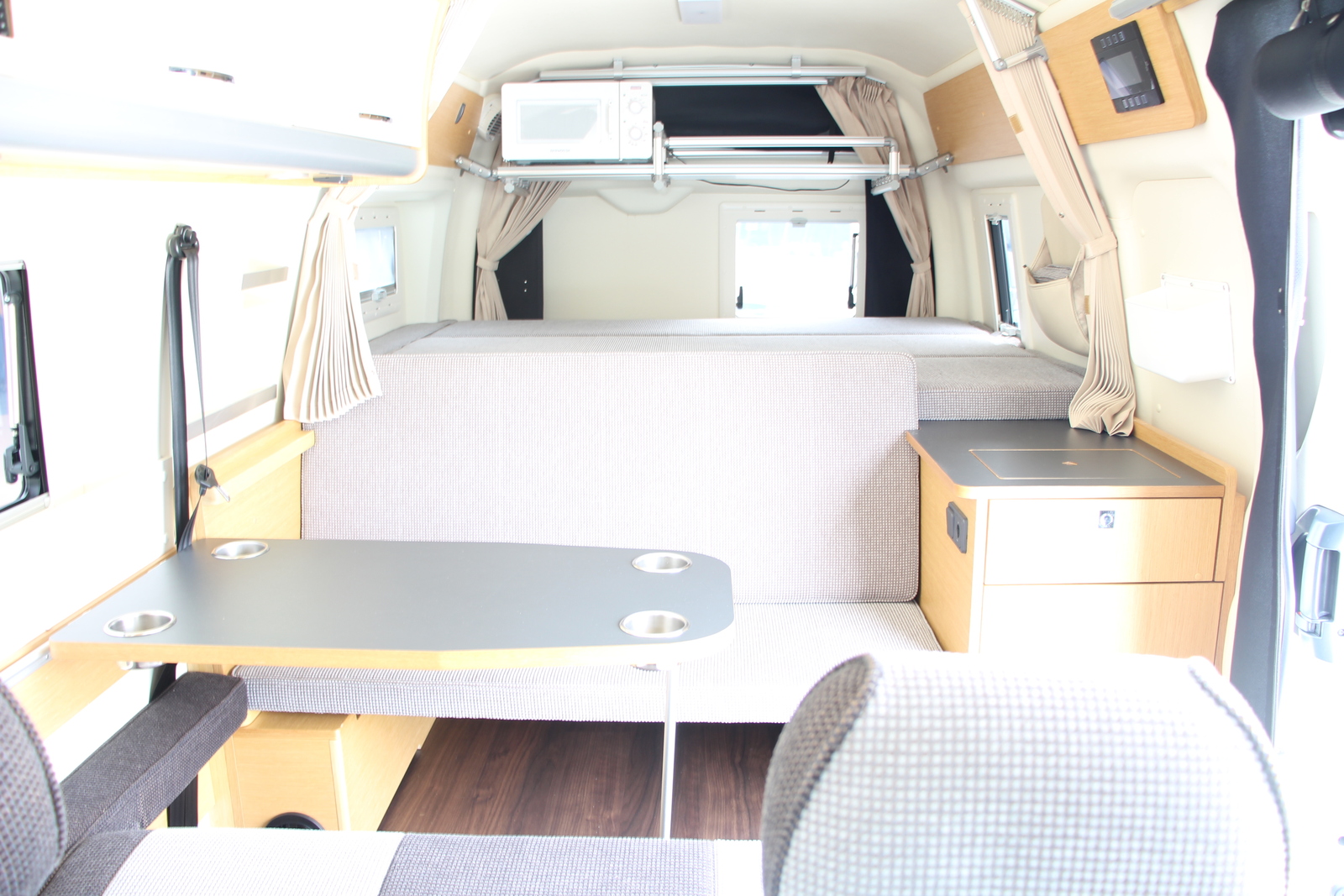 キャンピングカー バンコン ﾊｲｴｰｽ ﾄｲｽﾞﾎﾞｯｸｽ540ｸﾞﾗﾝﾃﾞ 4WD