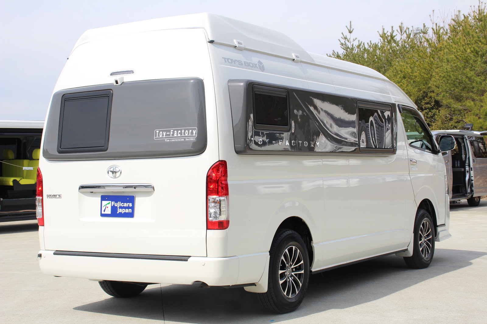 キャンピングカー バンコン ﾊｲｴｰｽ ﾄｲｽﾞﾎﾞｯｸｽ540ｸﾞﾗﾝﾃﾞ 4WD