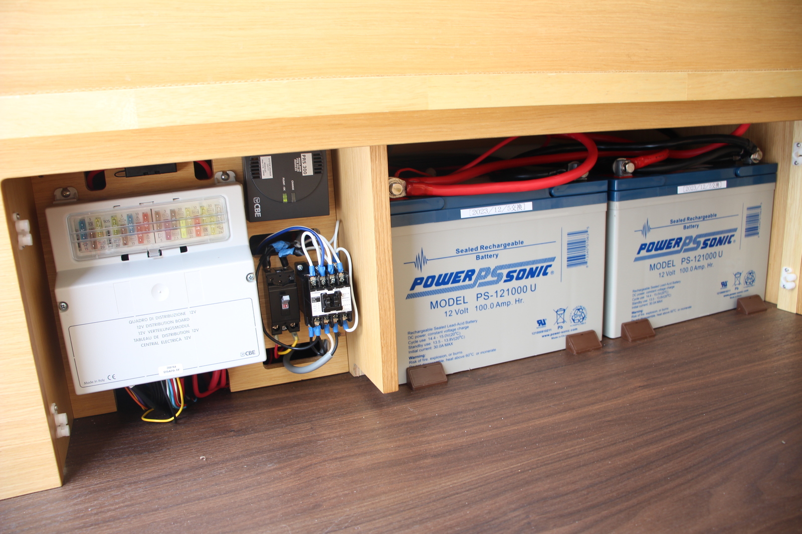 キャンピングカー バンコン ﾊｲｴｰｽ ﾄｲｽﾞﾎﾞｯｸｽ540ｸﾞﾗﾝﾃﾞ 4WD